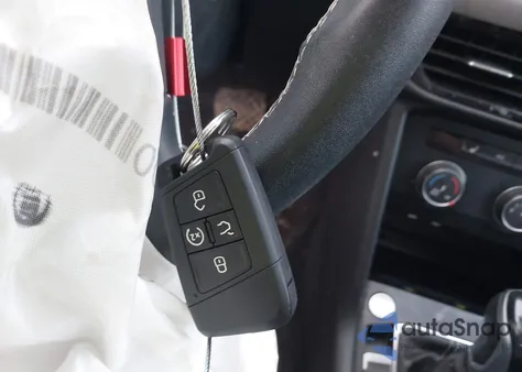 2022 Volkswagen Taos 1.5T Se z USA, uszkodzony, nr VIN 3VVWX7B2XNM041898